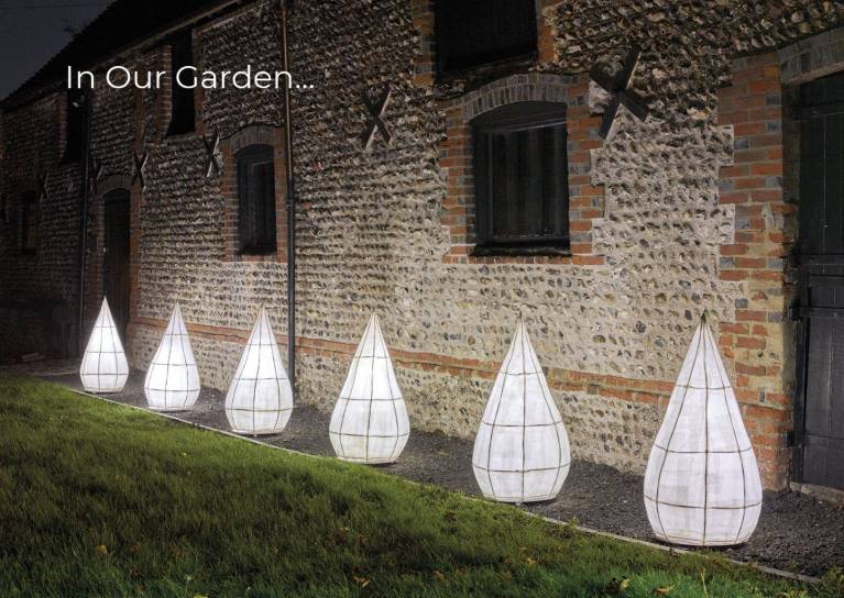 Obelisk lanterns